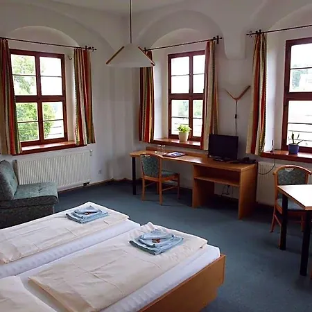 Hotel Burg 3*