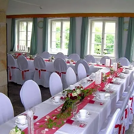 Burg 3*