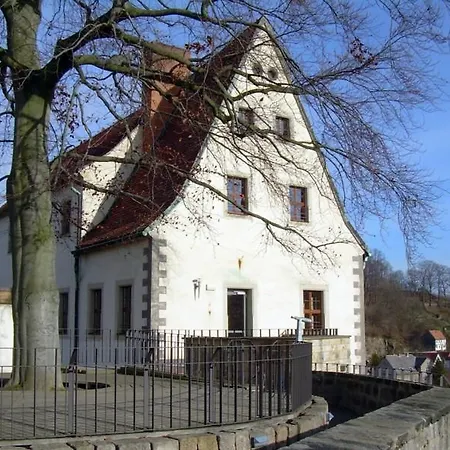 Burg 3*
