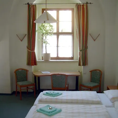 Hotel Burg 3*